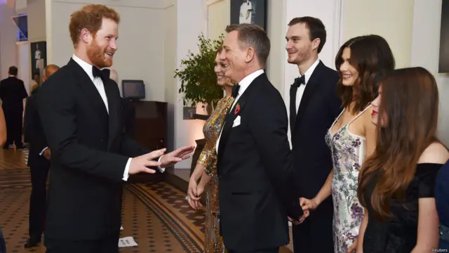 بازیگران اسپکتر و شاهزاده هری، نوه ملکه بریتانیا