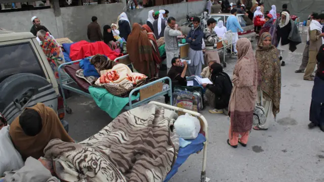 ملک میں اب تک مجموعی طور پر 228 ہلاکتوں کی تصدیق ہوئی ہے۔ تاہم مالی اور جانی نقصان میں اضافے کا خدشہ ظاہر کیا جا رہا ہے اور حکام کا کہنا ہے کہ آج سے نقصانات کا جائزہ لینے کے لیے سروے شروع ہوگا۔