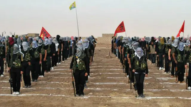 تعد تركيا حزب الاتحاد الديمقراطي الكردي السوري فرعا لحزب العمال الكردستاني في تركيا 