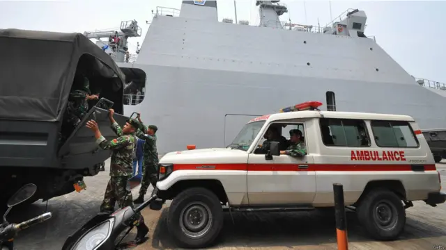 Kapal perang di Banjarmasin