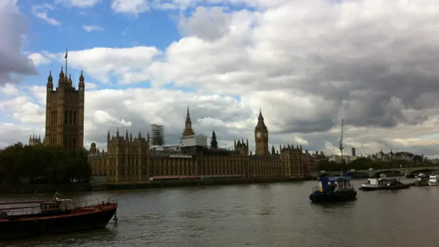 Биг Бен, Темза