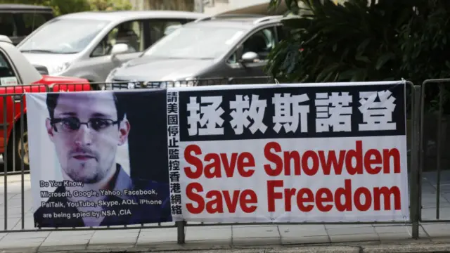 Сноуден-плакат