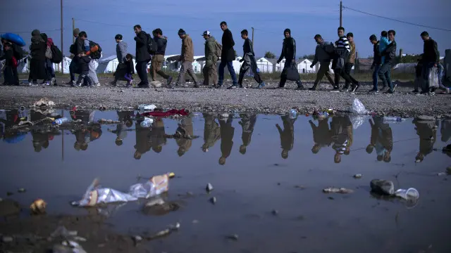 ရွှေ့ပြောင်းသူ အရေး ကိုင်တွယ်ဖို့ ဆောင်ရွက်မှုတွေ တုံ့နှေးသလို ရှိနေပေမယ့် ထပ်မံ ဝင်ရောက်လာတဲ့ နှုန်းကတော့ နှေးကွေးသွားခြင်း မရှိ။