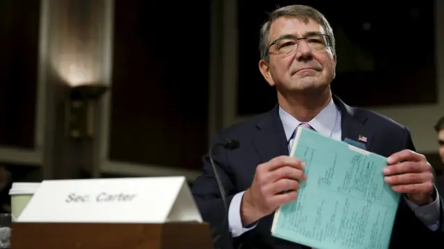 卡特在参议院听证会上（27/10/2015）