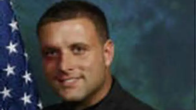 بین فیلڈس کو اس واقعے کے بعد چھٹی پر بھیج دیا گیا ہے