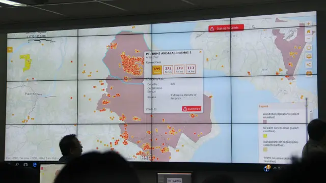 Titik panas tempat terjadinya kebakaran hutan dan lahan.