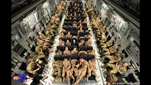 десантники на пути в Афганистан