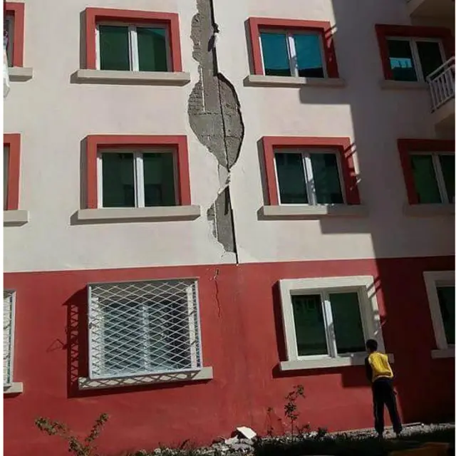 یہ تصویر افغانستان سے ایک قاری نے بھجوائی کہ یہ کابل کی عمارت ہے پاکستان سے ایک صاحب نے اسے اسلام آباد دوسرے نے پشاور کی عمارت بنا کر پیش کیا