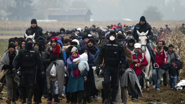 ပြီးခဲ့တဲ့ ၁၀ ရက်အတွင်း ရွှေ့ပြောင်းသူ ၈ သောင်း ၅ ထောင်လောက် စလိုဗေးနီးယား ဘက်ကို ဝင်ရောက်ခဲ့။