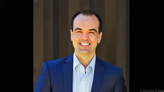 "Mỗi ngày là một ngày mới đối diện với một thách thức mới," Stephan Ibos nói về sự bền bỉ và ý chí quyết tâm của mình