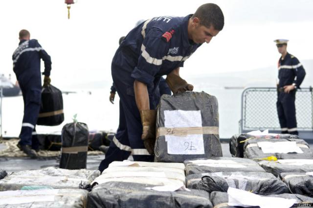 Autoridades colombianas, estadounidenses y costarricenses estiman que este año pasarán por la región entre 1.400 y 1.500 toneladas de cocaína, dice el ministro de Seguridad Pública, Gustavo Mata.