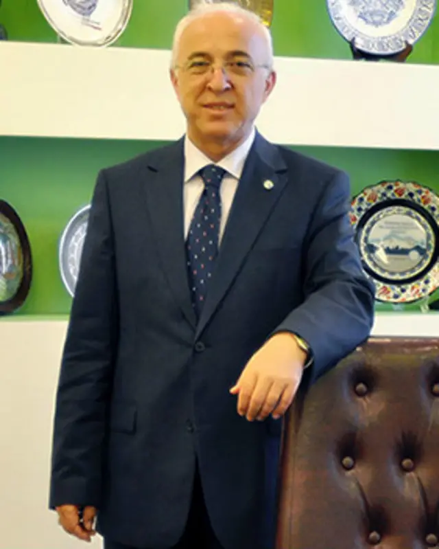 Kayseri Ticaret Odası Başkanı Hasan Hiçyılmaz, koalisyon senaryoları için 'Dünyanın sonu değil' yorumunu yapıyor.