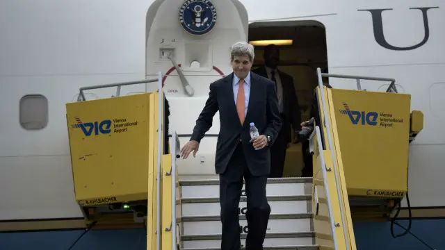 جون كيري بدا متحفظا إزاء ما قد تسفر عنه محادثات فيينا