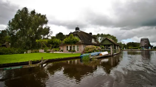 Гітхорн: прогулянка "голландською Венецією"