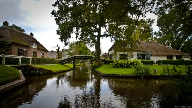 Гітхорн: прогулянка "голландською Венецією"