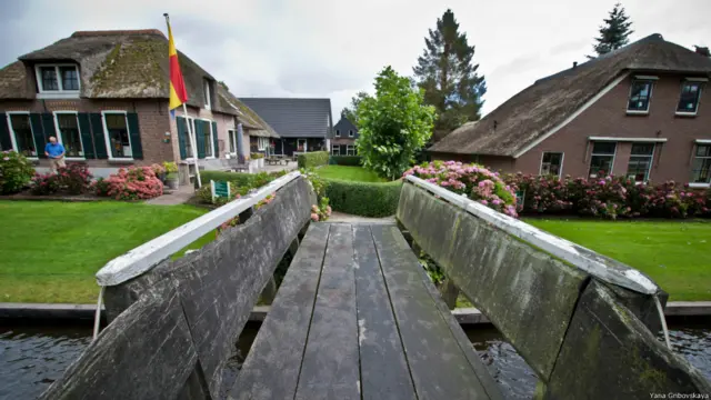 Гітхорн: прогулянка "голландською Венецією"