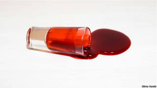 Rasa darah bisa bermacam-macam, tergantung golongan darah, diet makanan, dan apakah seseorang minum cukup air. (Foto: Olivia Howitt)