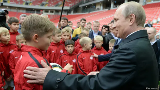 Заботу о физическом здоровье юношества власти уже проявили, вернув нормы ГТО. На очереди -духовное здоровье