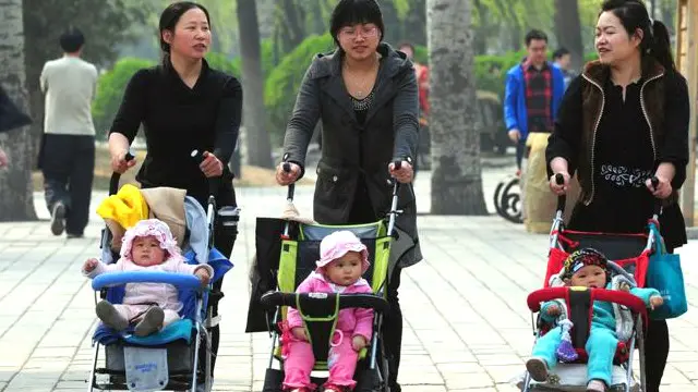 চীনের বহু দম্পতি একাধিক সন্তান চেয়েছিল।