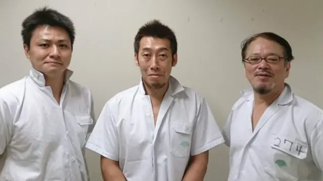 Trabajadores de mataderos en el mercado de la carne Shibaura