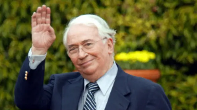 Belisario Betancur en 2004