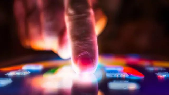 Нам может казаться, что доступная в сети информация в действительности находится у нас голове