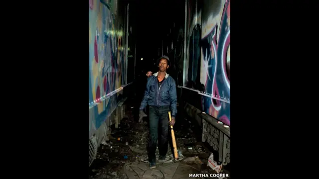 Dez стоїть на варті. 1982-й рік.