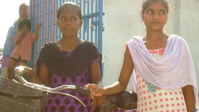 जूली और मानसी