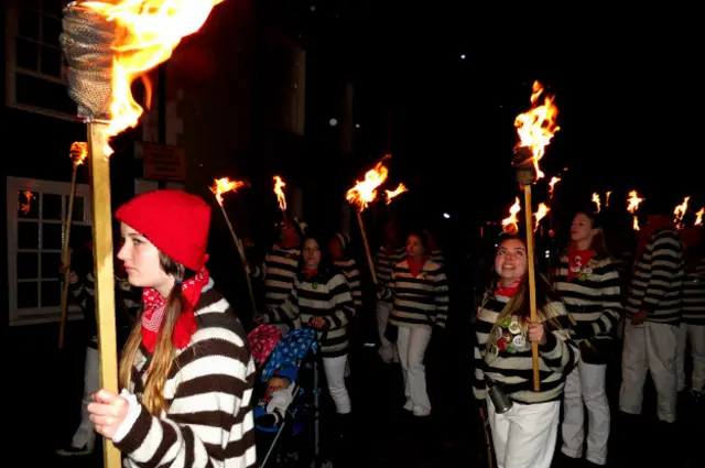 Факельное шествие в Льюисе