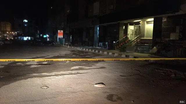 سیل شدہ اس پلازے میں الفلاح بینک اور الائیڈ بینک بھی موجود تھے