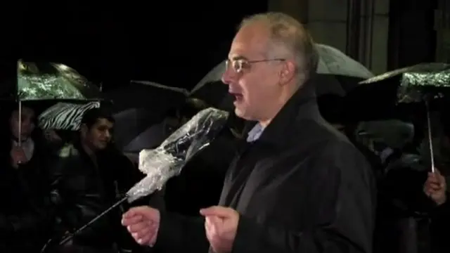 “Yox!” cəbhənin lideri Levon Zurabyab əhalini “mövcud hakimiyyət üzərində yeganə qələbə yolu olan” səfərbərliyə çağırır