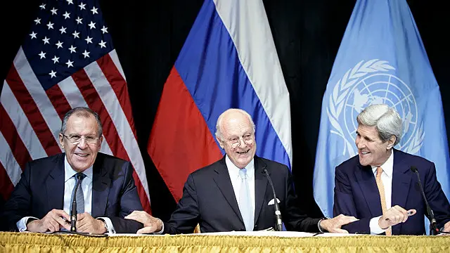 تكثفت الجهود الدولية لإيجاد حل للأزمة السورية في ظل تفاقم أزمة اللاجئين السوريين