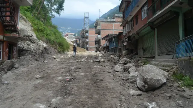 नेपाल में भूकंप से क्षति (फ़ाइल फोटो)