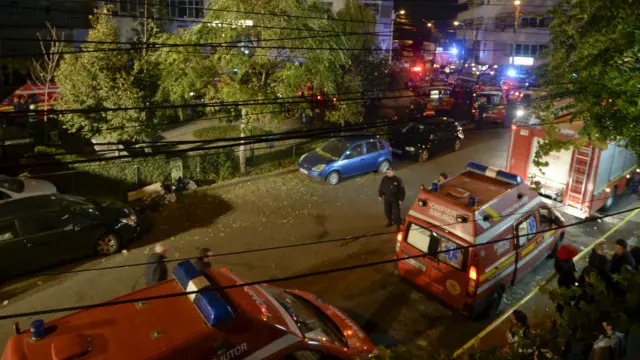 ایک عینی شاہد کا کہنا ہے کہ ہلاکتیں کچلنے اور دھوئیں کی وجہ سے ہوئی ہیں