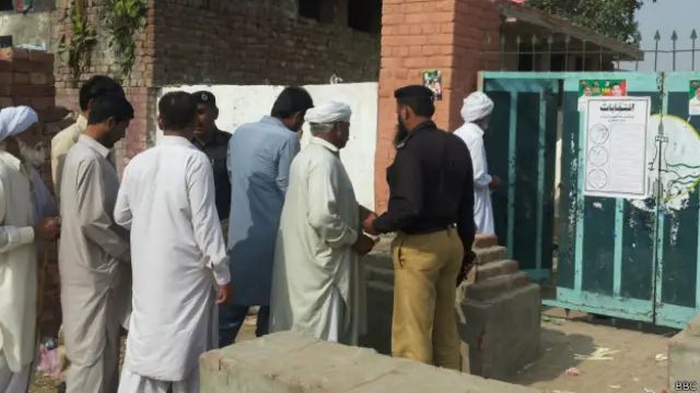 بلدیاتی انتخابات کے پہلے مرحلے کے لیے پنجاب میں رجسڑڈ ووٹروں کی تعداد دوکروڑ 85 ہزار 329 ہے 