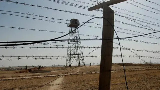 تاجکستان اور افغانستان کے درمیان 1400 کلو میٹر طویل سرحد ہے