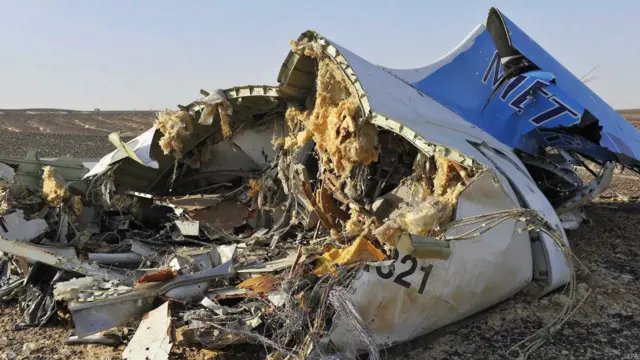 Airbus A321 летел рейсом из курортного города Шарм-эш-Шейх на Красном море в российский Санкт-Петербург.