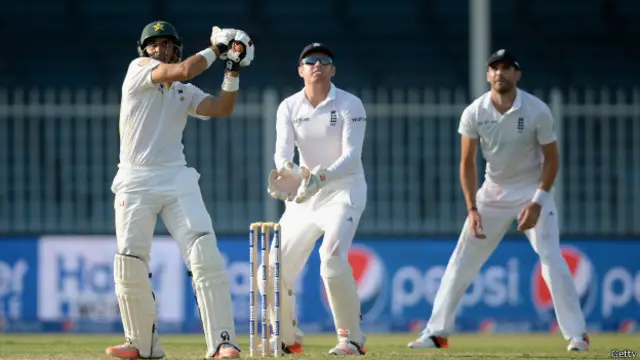 پاکستان کے کپتان مصباح الحق اپنی سنچری نہ مکمل کر سکے