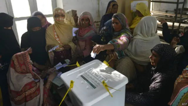 پچھلے 68 برس میں بالغ رائے دہی کی بنیاد پر قومی و صوبائی اسمبلیوں کے انتخابات دس بار مگر بلدیاتی انتخابات پانچ بار ہو سکے