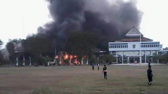 Kebakaran kantor gubernur Kalteng