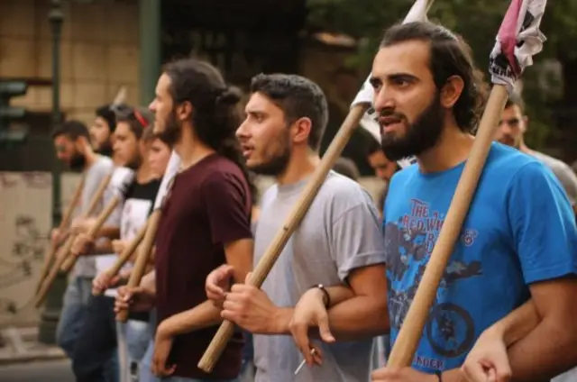 گزشتہ ایک دہائی میں ایسے مظاہروں میں اضافہ ہوا ہے جن میں نوجوان بڑھ چڑھ کر حصہ لیتے ہیں