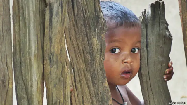 ईशा खंडेलवाल, वकील