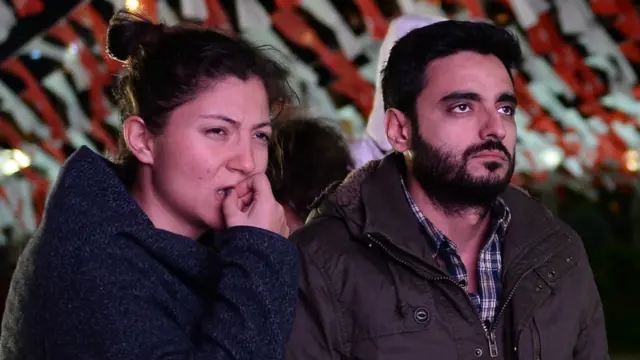 کرد نواز جماعت ایچ ڈی پی بھی 10 فیصد سے زیادہ ووٹ لینے میں کامیاب رہی ہے اور اسے پارلیمان میں 59 نشستیں مل سکتی ہیں