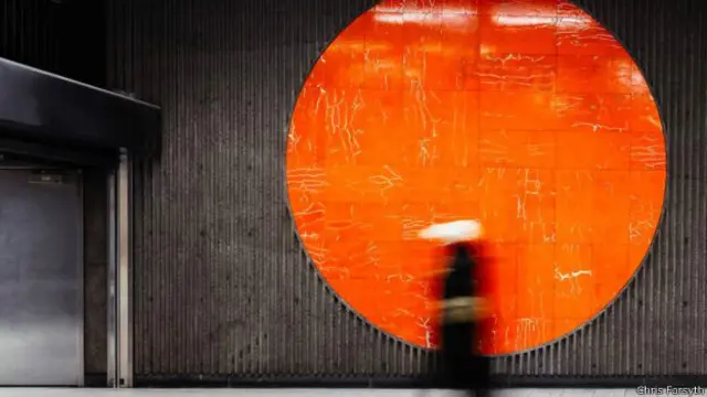 سمتھ کی تصاویر میں لوگ نہیں ہیں یہاں شربروک سٹیشن پر ایک شبیہ کو دیکھا جا سکتا ہے