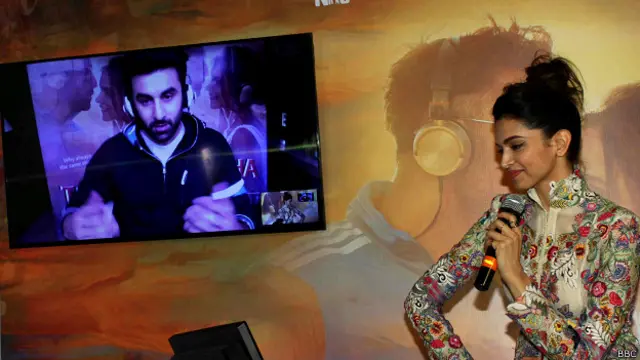 فلم تماشا کی سکسیس پارٹی میں قطرینہ نہیں تھیں