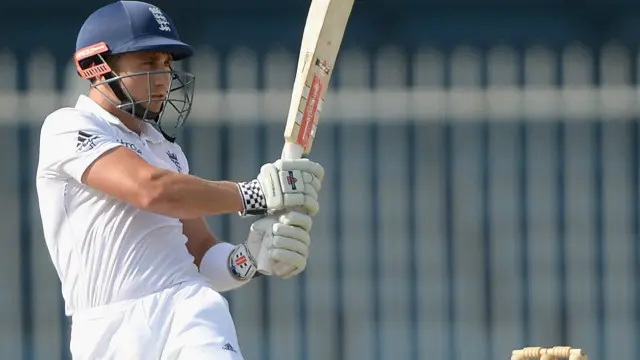 جیمز ٹیلر سات ٹیسٹ اور 27 ایک روزہ میچ کھیل چکے ہیں