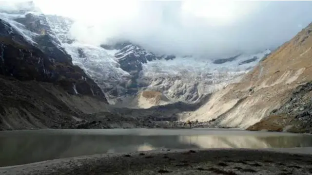 Долина в горях