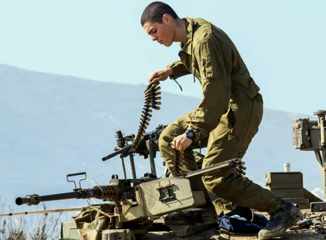 Израильский солдат на Голанских высотах 20 января 2015 года