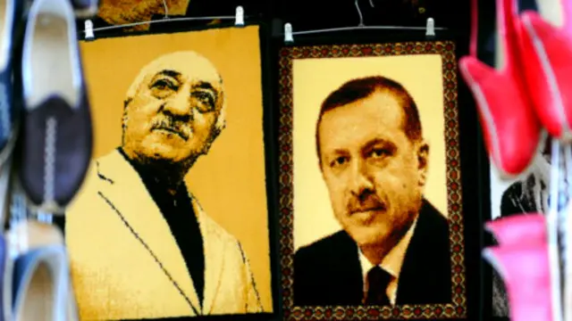 رجب طیب اردوغان و فتح الله گولن مدت‌ها 'همفکر و همراه سیاسی' هم بودند اما اکنون برابر یکدیگر قرار گرفته‌اند