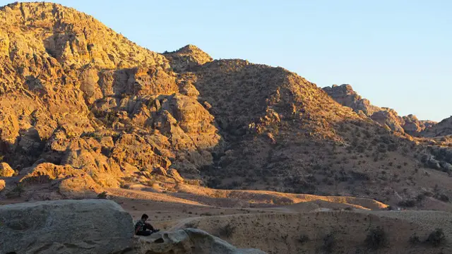 Местечко Вади-Муса - за границами Петры. Поэтому здесь пещерных обитателей не тревожили